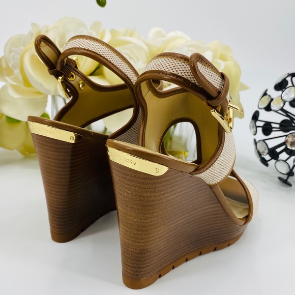 NWT Michael Kors Wedge Sandal Heels - Picture 5 of 8